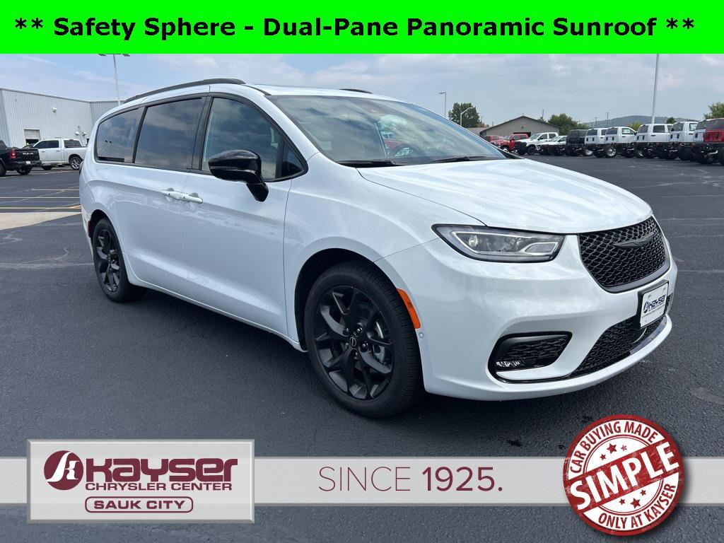 new 2026 Chrysler Pacifica car, priced at $47,985