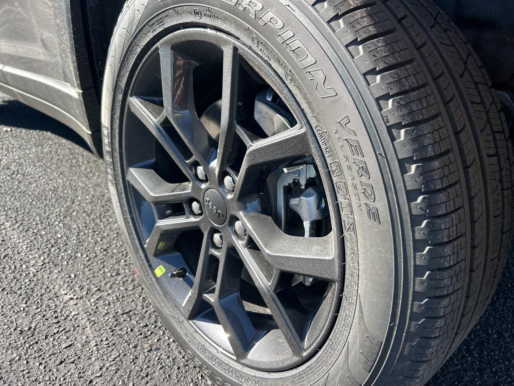 new 2025 Jeep Grand Cherokee L car, priced at $52,031