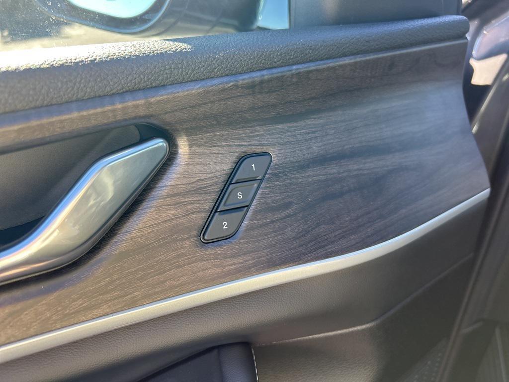 new 2025 Jeep Grand Cherokee L car, priced at $52,031