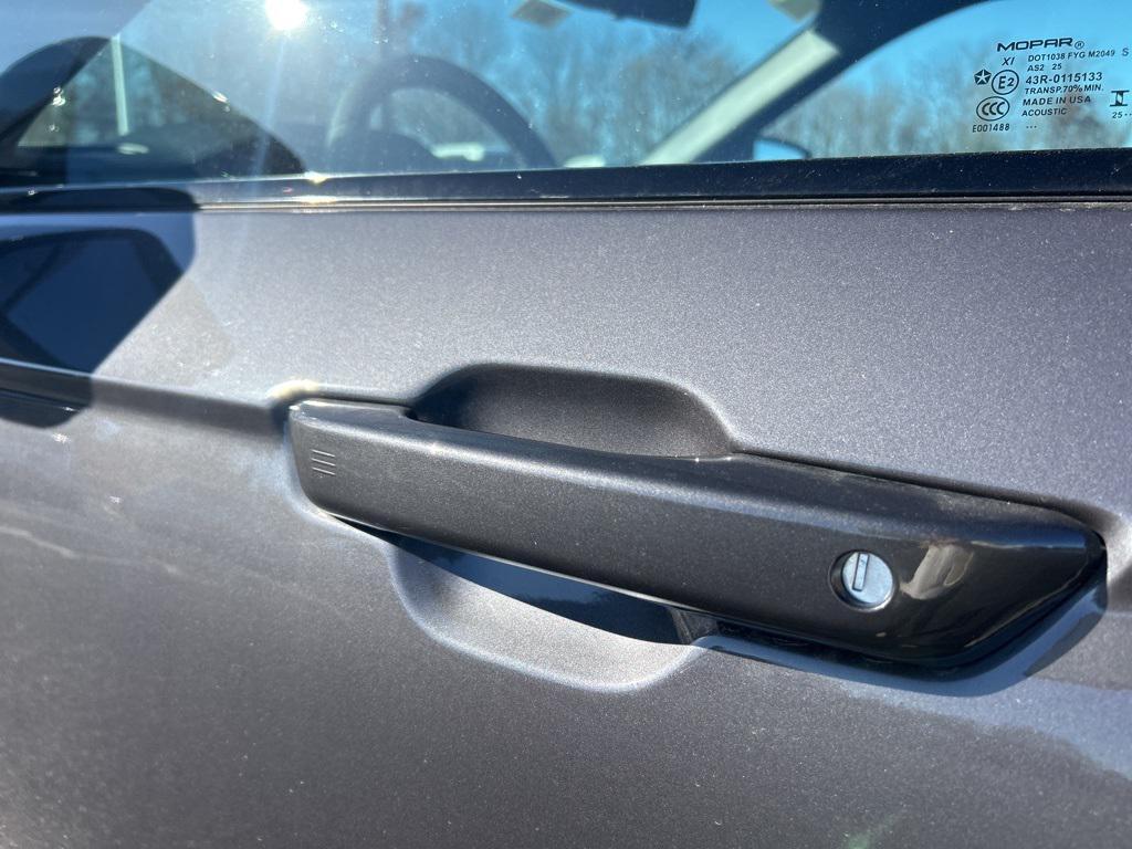 new 2025 Jeep Grand Cherokee L car, priced at $52,031