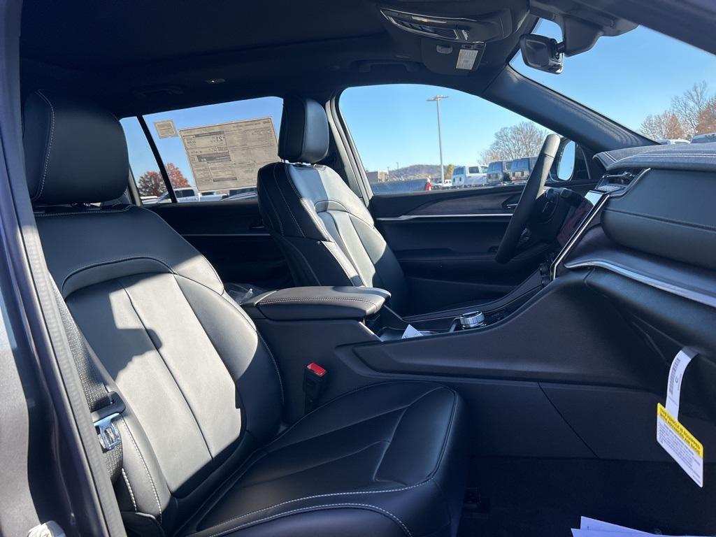 new 2025 Jeep Grand Cherokee L car, priced at $52,031