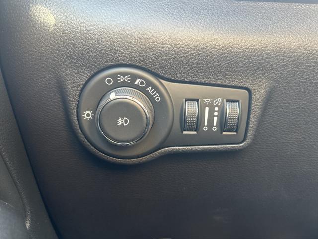 new 2025 Jeep Compass car, priced at $29,997