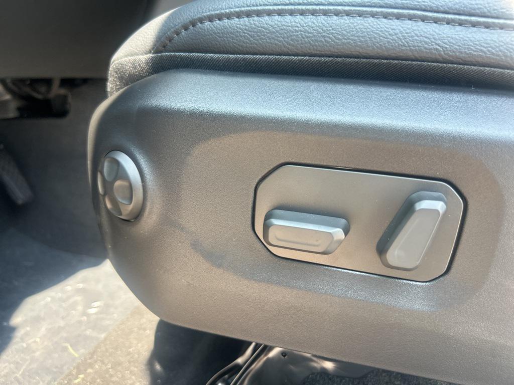 new 2025 Jeep Wrangler car, priced at $55,997