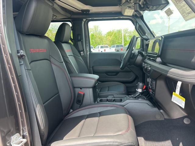 new 2025 Jeep Gladiator car, priced at $55,747
