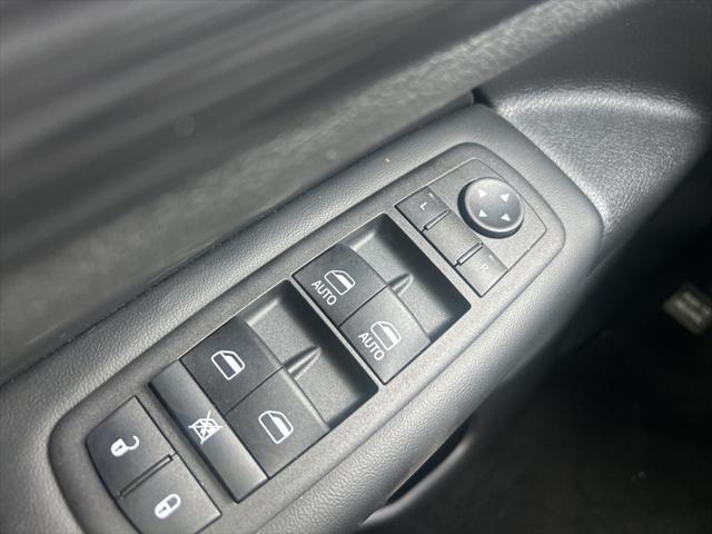 used 2022 Jeep Grand Cherokee car, priced at $28,750