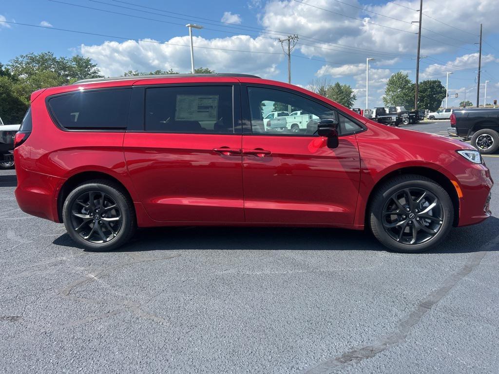 new 2026 Chrysler Pacifica car, priced at $49,735