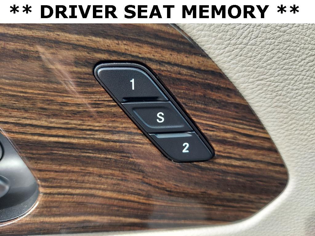 used 2021 Chrysler Pacifica car, priced at $32,597