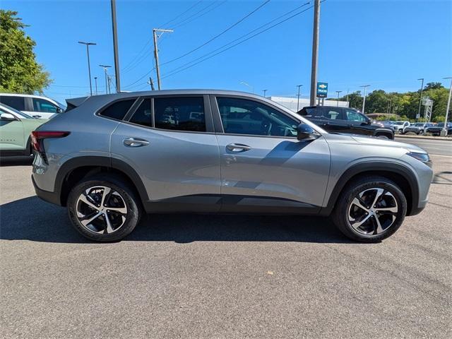 new 2025 Chevrolet Trax car, priced at $23,929