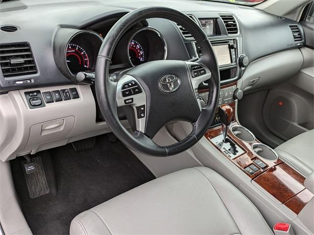 used 2013 Toyota Highlander car, priced at $11,990