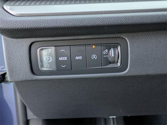 new 2026 Chevrolet Traverse car, priced at $43,398