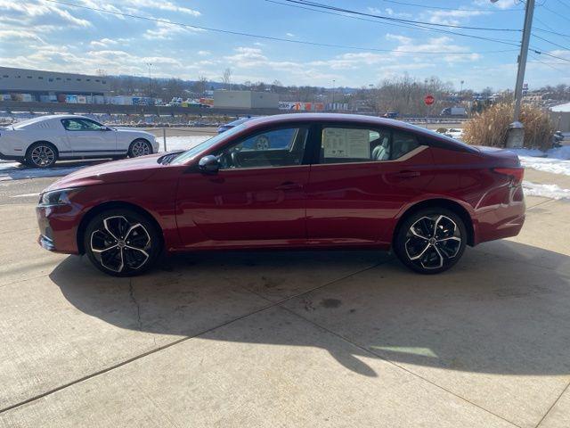 used 2023 Nissan Altima car, priced at $23,657