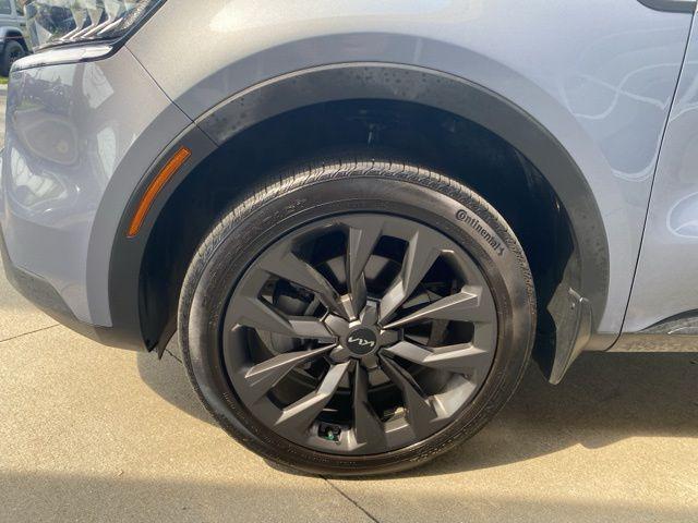 used 2022 Kia Sorento car, priced at $28,452