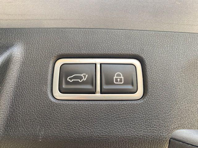 used 2022 Kia Sorento car, priced at $28,452