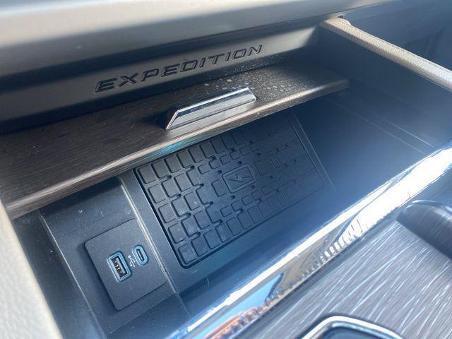 used 2023 Ford Expedition car, priced at $45,402