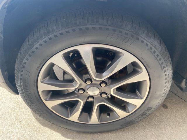 used 2018 Jeep Grand Cherokee car, priced at $19,256