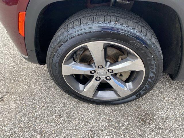 used 2021 Jeep Grand Cherokee L car, priced at $27,733