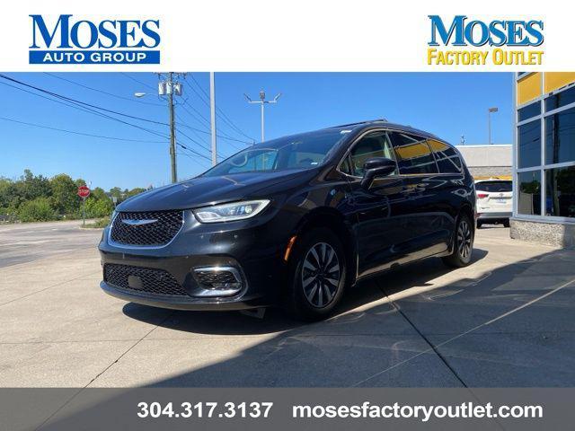 used 2021 Chrysler Pacifica Hybrid car, priced at $24,475