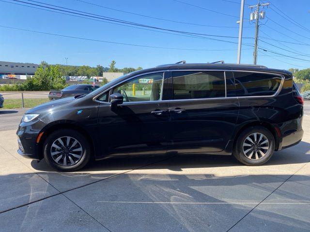 used 2021 Chrysler Pacifica Hybrid car, priced at $24,475