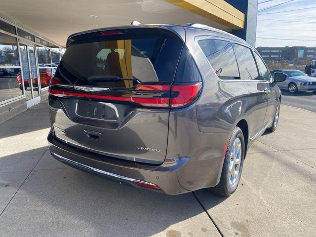 used 2022 Chrysler Pacifica car, priced at $23,964