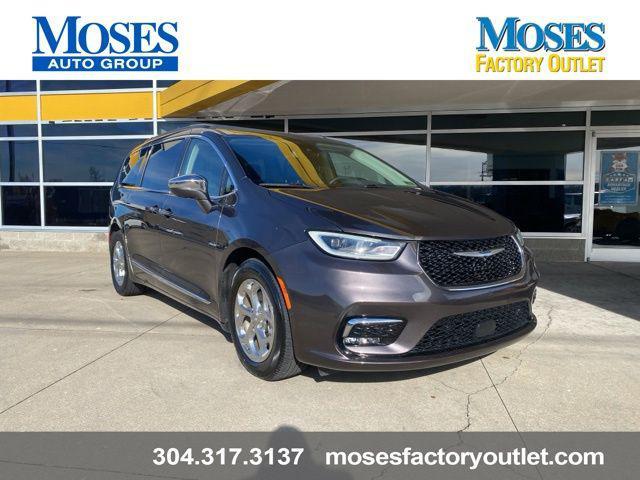 used 2022 Chrysler Pacifica car, priced at $23,964