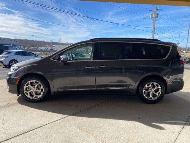 used 2022 Chrysler Pacifica car, priced at $23,964