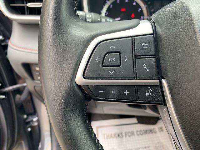 used 2023 Toyota Highlander car, priced at $39,046