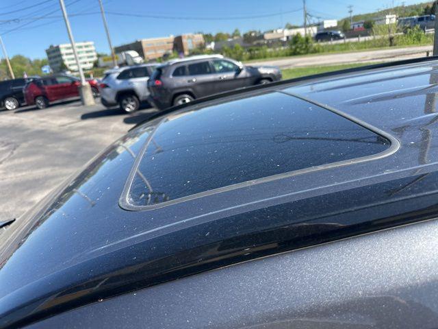 used 2023 Toyota Highlander car, priced at $38,867