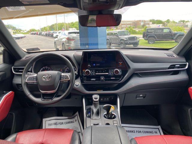 used 2023 Toyota Highlander car, priced at $39,046