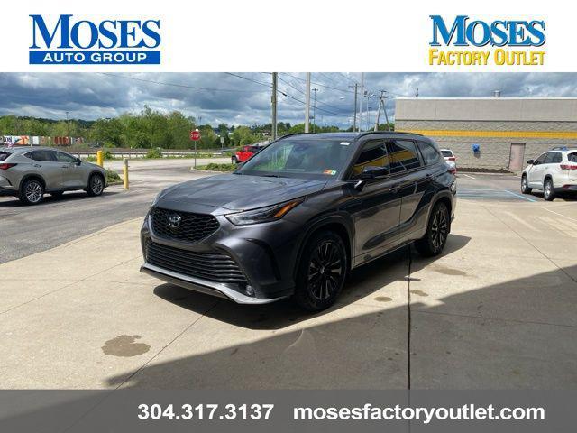 used 2023 Toyota Highlander car, priced at $39,772