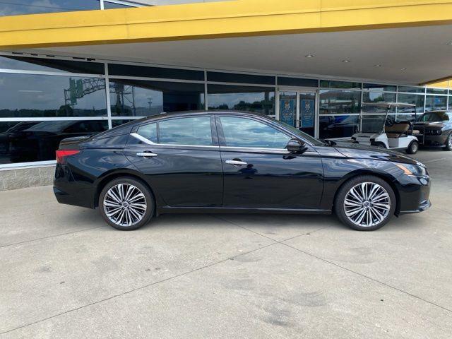 used 2023 Nissan Altima car, priced at $21,762