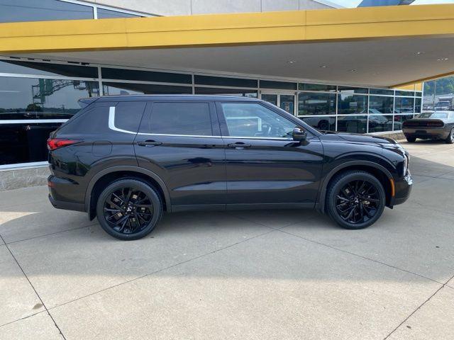 used 2023 Mitsubishi Outlander car, priced at $25,989