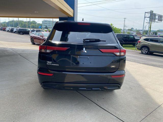 used 2023 Mitsubishi Outlander car, priced at $25,989