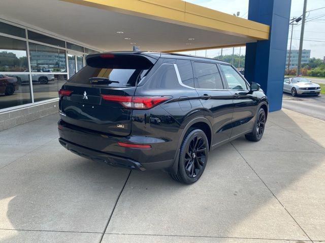 used 2023 Mitsubishi Outlander car, priced at $25,989