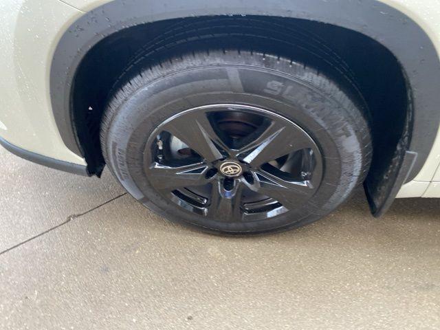 used 2021 Toyota Highlander car, priced at $24,898