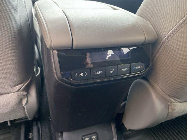 used 2021 Toyota Highlander car, priced at $24,898