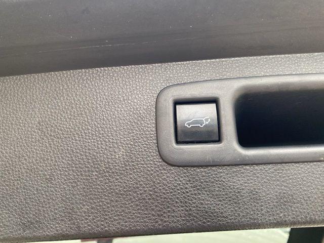 used 2021 Toyota Highlander car, priced at $24,898