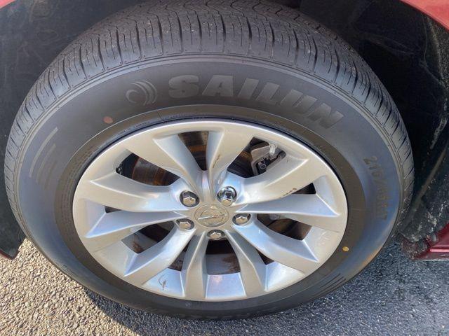 used 2022 Chrysler 300 car, priced at $20,977