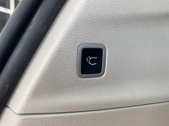 used 2022 Chrysler Pacifica car, priced at $24,632