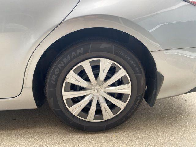 used 2019 Toyota Camry Hybrid car, priced at $17,590