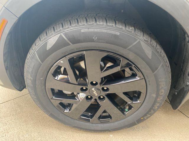 used 2022 Kia Sorento car, priced at $28,760
