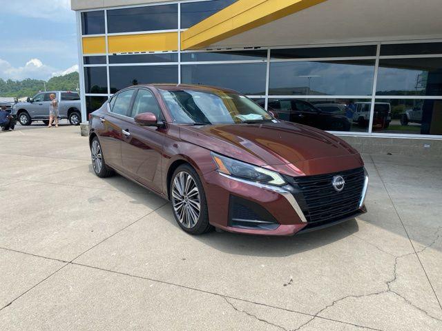 used 2023 Nissan Altima car, priced at $21,333