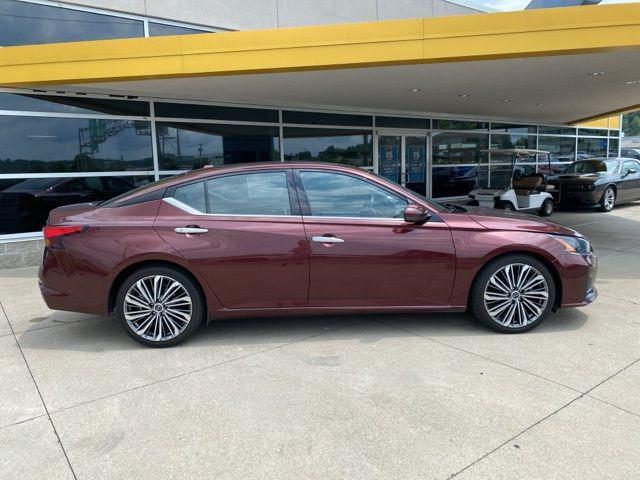 used 2023 Nissan Altima car, priced at $21,333