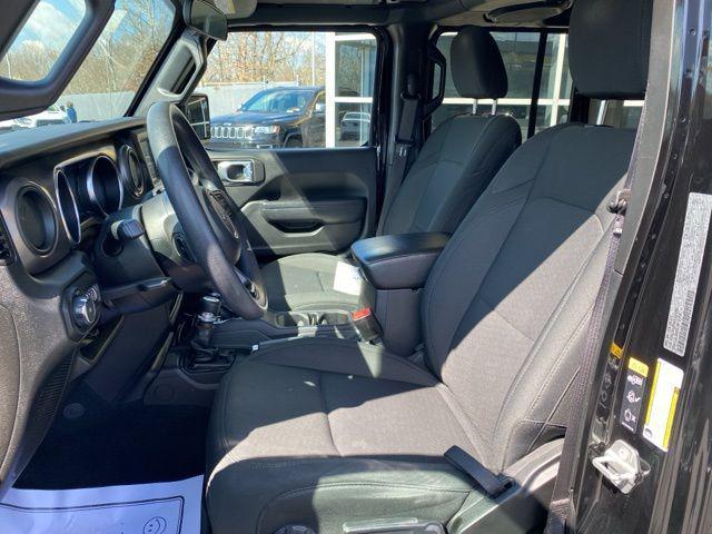 used 2022 Jeep Wrangler Unlimited car, priced at $31,753