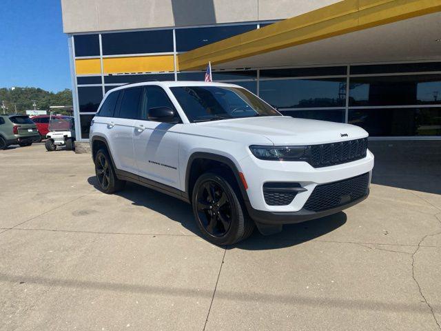 used 2022 Jeep Grand Cherokee car, priced at $29,419