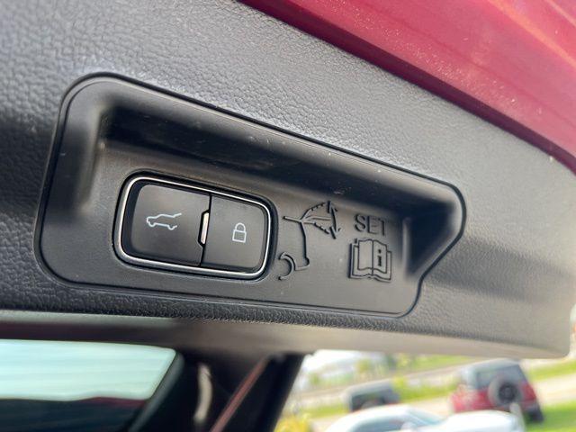 used 2024 Ford Explorer car, priced at $38,318