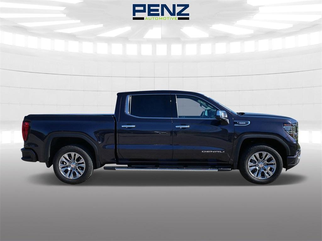 used 2022 GMC Sierra 1500 car, priced at $49,900