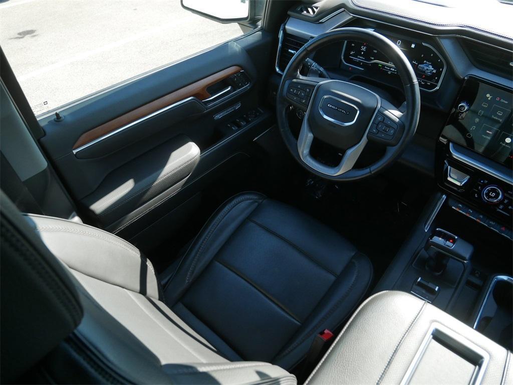 used 2022 GMC Sierra 1500 car, priced at $49,900