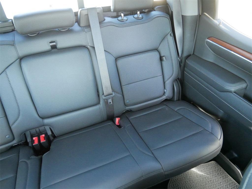 used 2022 GMC Sierra 1500 car, priced at $49,900