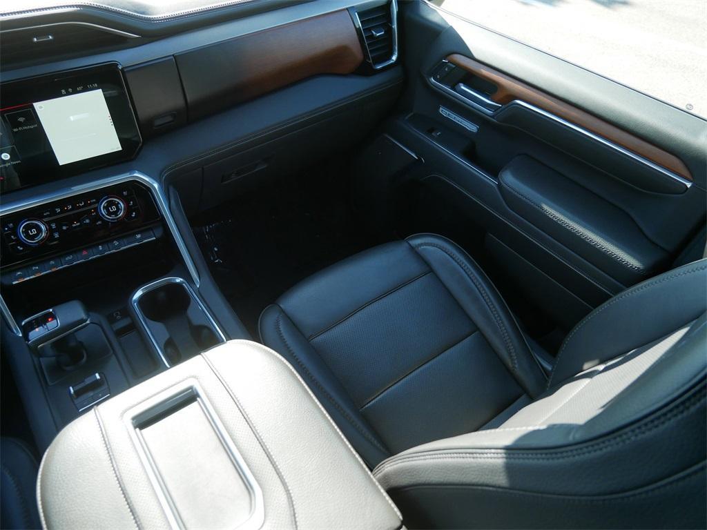 used 2022 GMC Sierra 1500 car, priced at $49,900