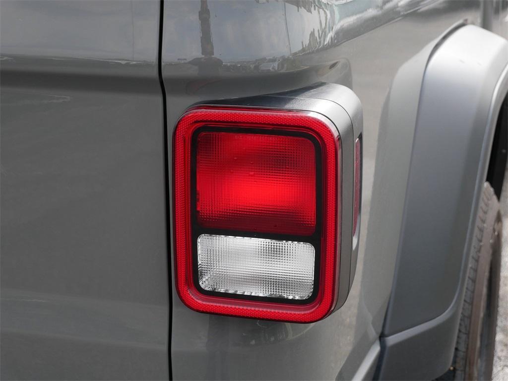 used 2022 Jeep Gladiator car, priced at $33,000
